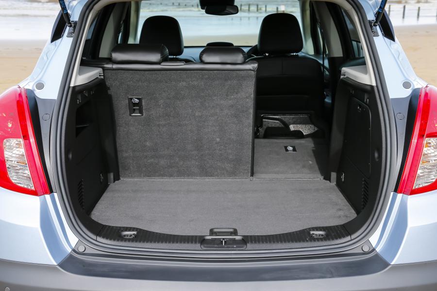  Vauxhall Mokka 2012 года  (фото 32 из 365)
